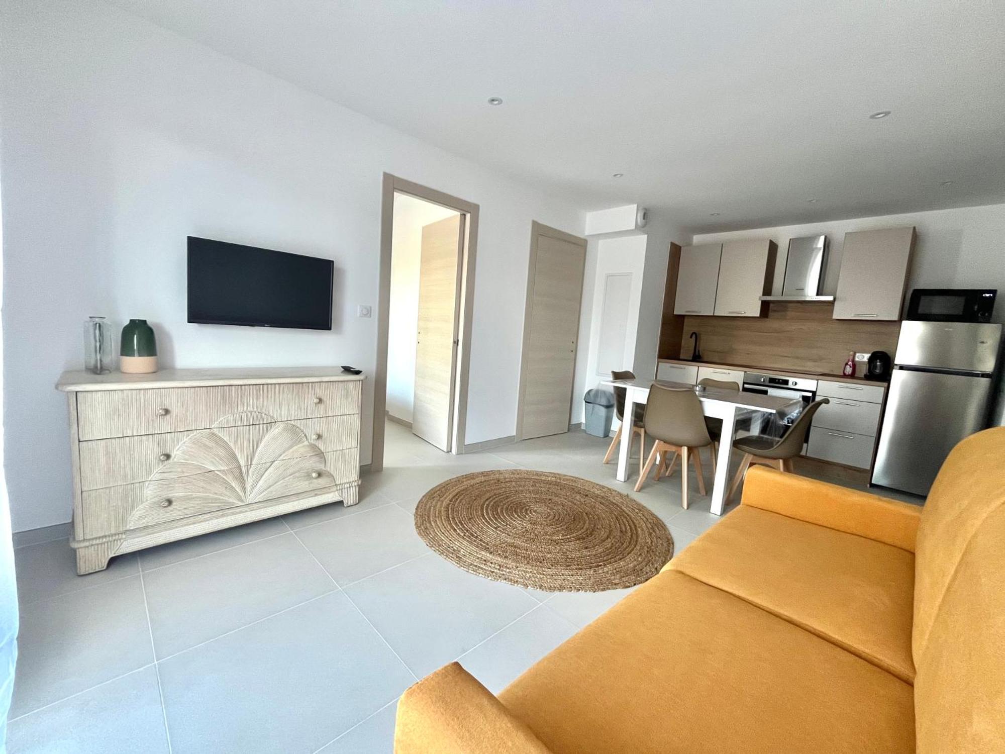 Agosta Porticcio - Plage A 200M - T2 Neuf Entre Mer & Maquis - Barbecue- Res Fiore Di Maghja - Parking - Wifi - 4 Pers Les Hameaux de Porticcio Luaran gambar